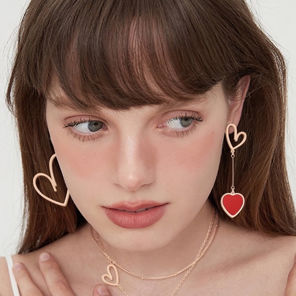 Heart Shaped Red & Gold Linear Earrings Asymmetrical Statement Valentinecore - Picture 3 of 5